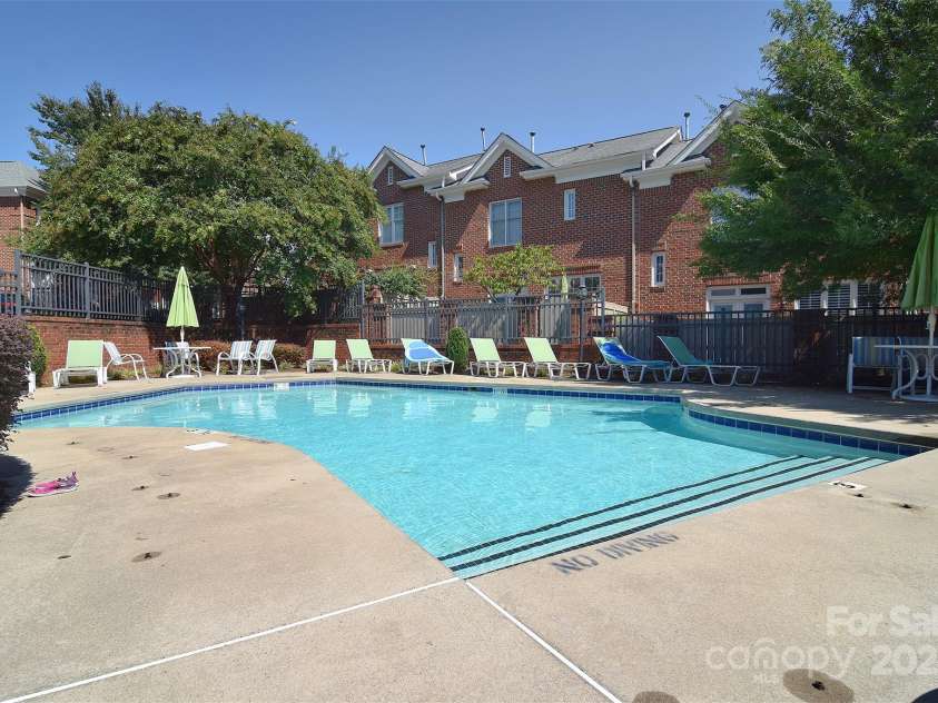 4860 S Hill View Drive, Charlotte, NC 28210.  MLS# CAR4228385, YatesRealty ID 2471. 