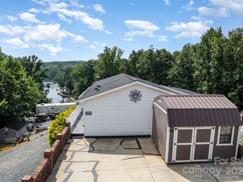 132 Eagle Drive, New London, NC 28127.  MLS# CAR4277228, YatesRealty ID 24710. 