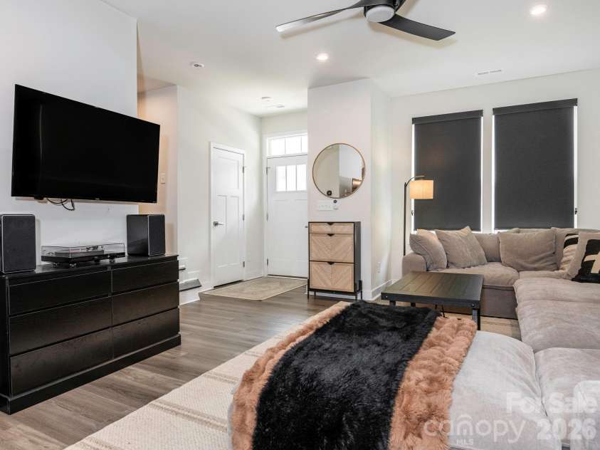 9420 Mallard Mills Drive, Charlotte, NC 28262.  MLS# CAR4377703, YatesRealty ID 24710. 