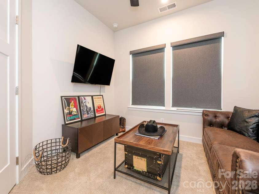 9420 Mallard Mills Drive, Charlotte, NC 28262.  MLS# CAR4377703, YatesRealty ID 24710. 