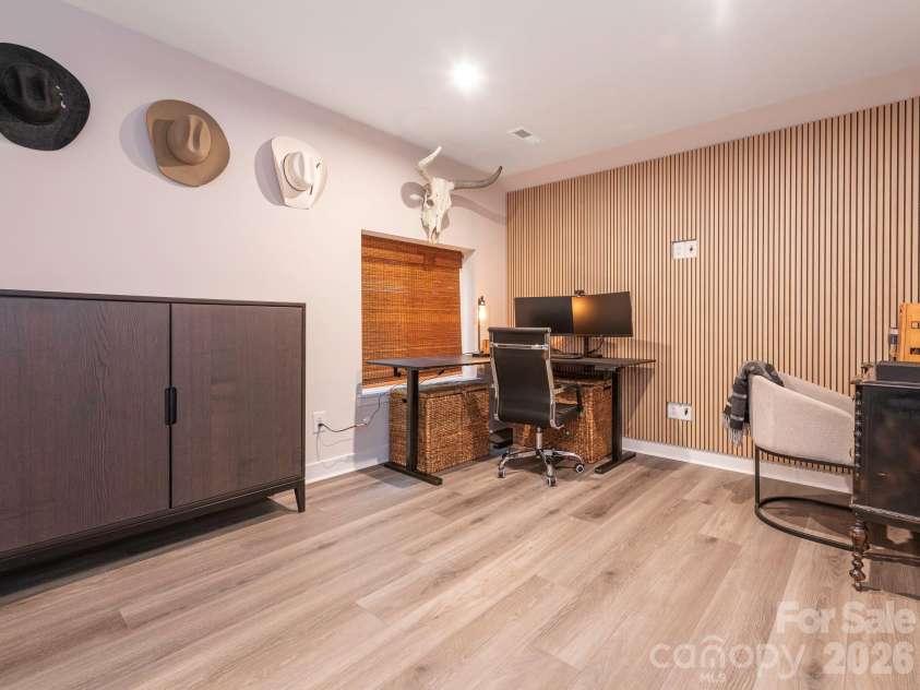 9420 Mallard Mills Drive, Charlotte, NC 28262.  MLS# CAR4377703, YatesRealty ID 24710. 