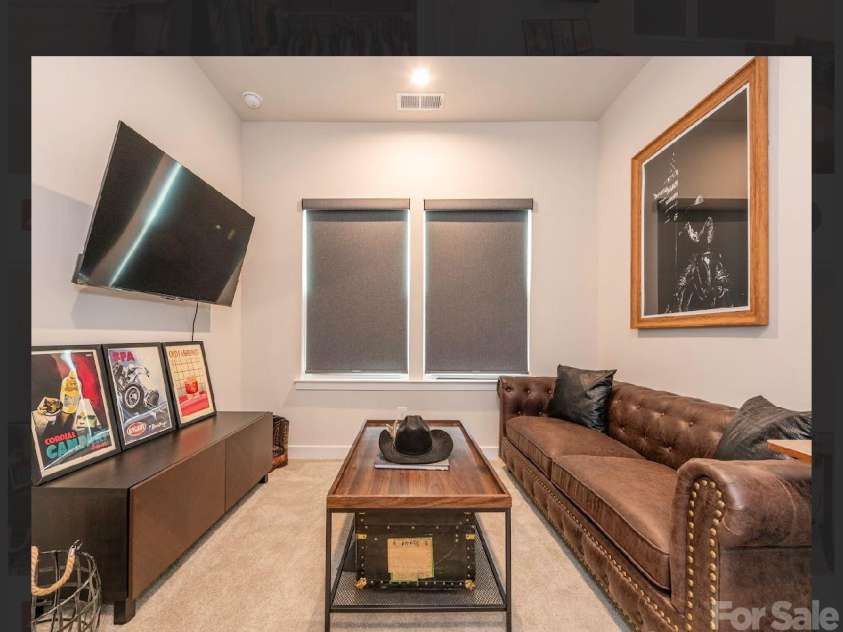 9420 Mallard Mills Drive, Charlotte, NC 28262.  MLS# CAR4377703, YatesRealty ID 24710. 