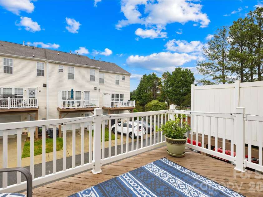 15711 King Louis Court, Charlotte, NC 28277.  MLS# CAR4381034, YatesRealty ID 24711. Balcony