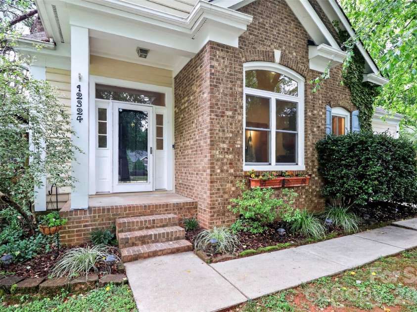12324 Terrick Court, Charlotte, NC 28273.  MLS# CAR4383258, YatesRealty ID 24712. 