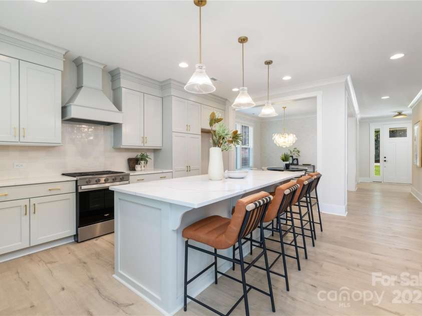 4114 Mantle Court, Charlotte, NC 28205.  MLS# CAR4279758, YatesRealty ID 24712. 