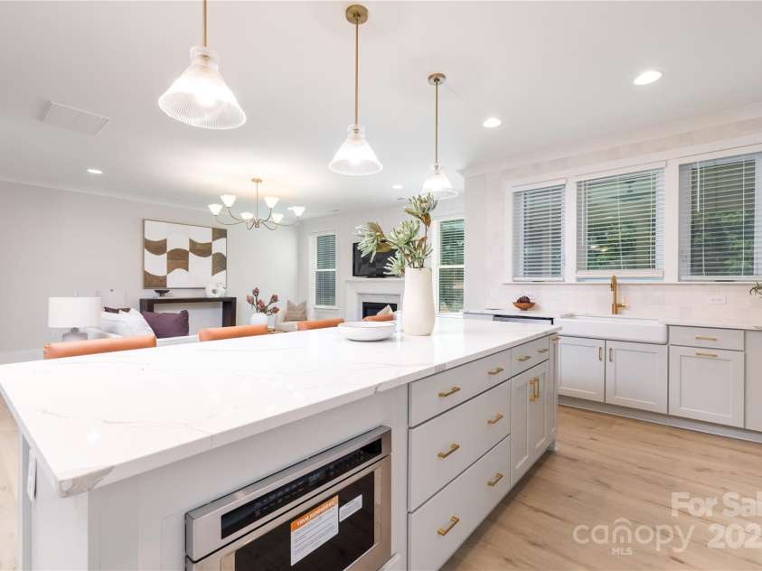 4114 Mantle Court, Charlotte, NC 28205.  MLS# CAR4279758, YatesRealty ID 24712. 