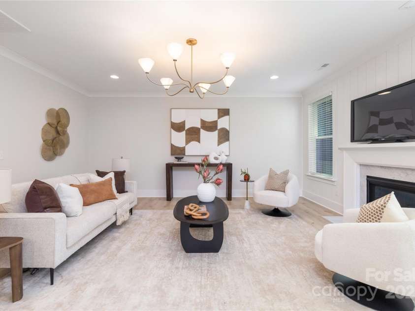 4114 Mantle Court, Charlotte, NC 28205.  MLS# CAR4279758, YatesRealty ID 24712. 