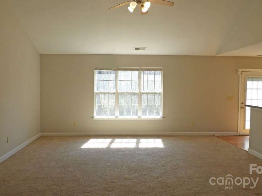 1367 Springview Court, Rock Hill, SC 29732.  MLS# CAR4252984, YatesRealty ID 24713. Living Room