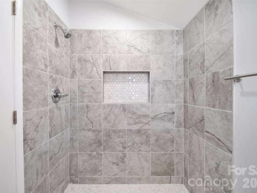 172 Eudy Drive, Concord, NC 28025.  MLS# CAR4338224, YatesRealty ID 24714. Primary Bath