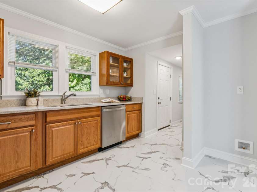 172 Eudy Drive, Concord, NC 28025.  MLS# CAR4422402, YatesRealty ID 24714. 