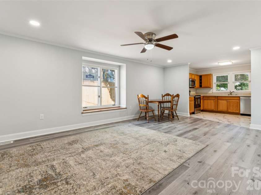 172 Eudy Drive, Concord, NC 28025.  MLS# CAR4422402, YatesRealty ID 24714. Large open great room