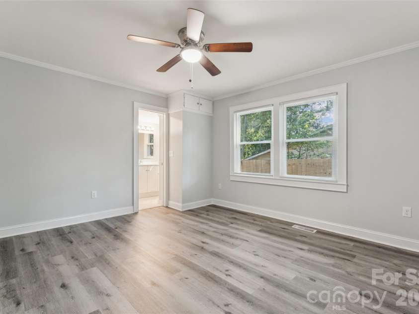 172 Eudy Drive, Concord, NC 28025.  MLS# CAR4422402, YatesRealty ID 24714. Primary Bedroom