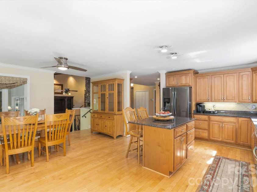 655 21st Avenue, Hickory, NC 28601.  MLS# CAR4381093, YatesRealty ID 24715. 