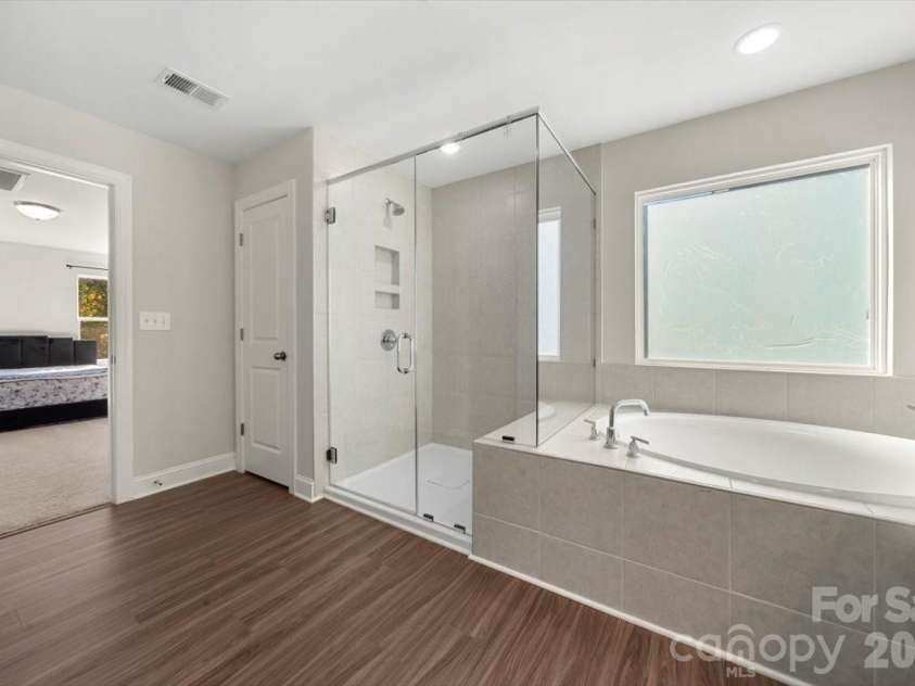 110 Cokesbury Road, Mooresville, NC 28115.  MLS# CAR4313929, YatesRealty ID 24716. Primary bath