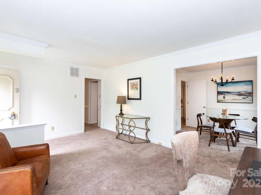 5727 Faulconbridge Road, Charlotte, NC 28227.  MLS# CAR4273885, YatesRealty ID 24716. 