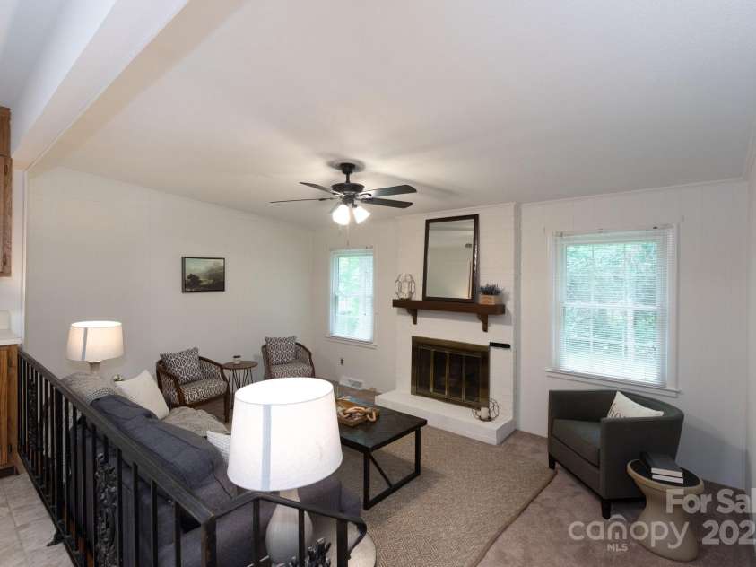 5727 Faulconbridge Road, Charlotte, NC 28227.  MLS# CAR4273885, YatesRealty ID 24716. 