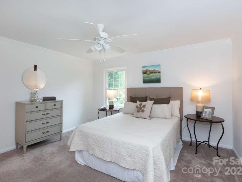5727 Faulconbridge Road, Charlotte, NC 28227.  MLS# CAR4273885, YatesRealty ID 24716. 
