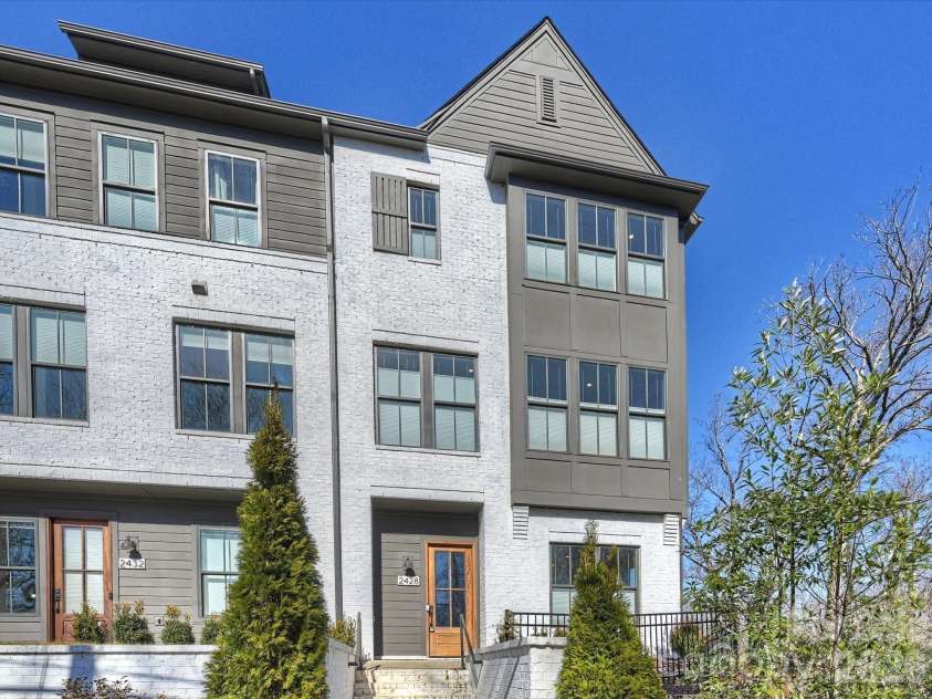 2428 Runnymede Lane, Charlotte, NC 28209.  MLS# CAR4342917, YatesRealty ID 24717. 