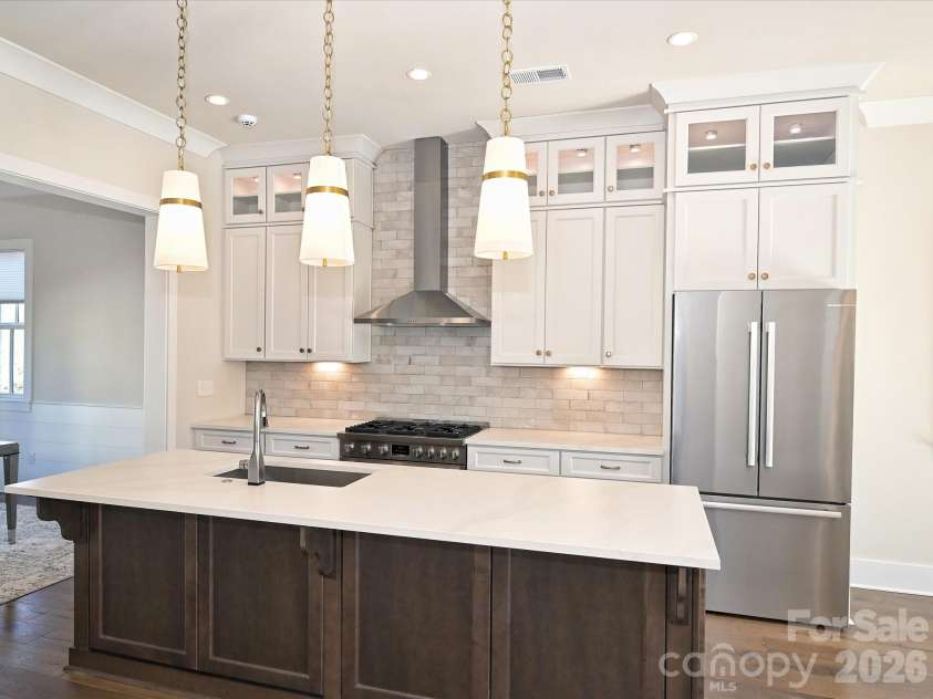 2428 Runnymede Lane, Charlotte, NC 28209.  MLS# CAR4342917, YatesRealty ID 24717. 