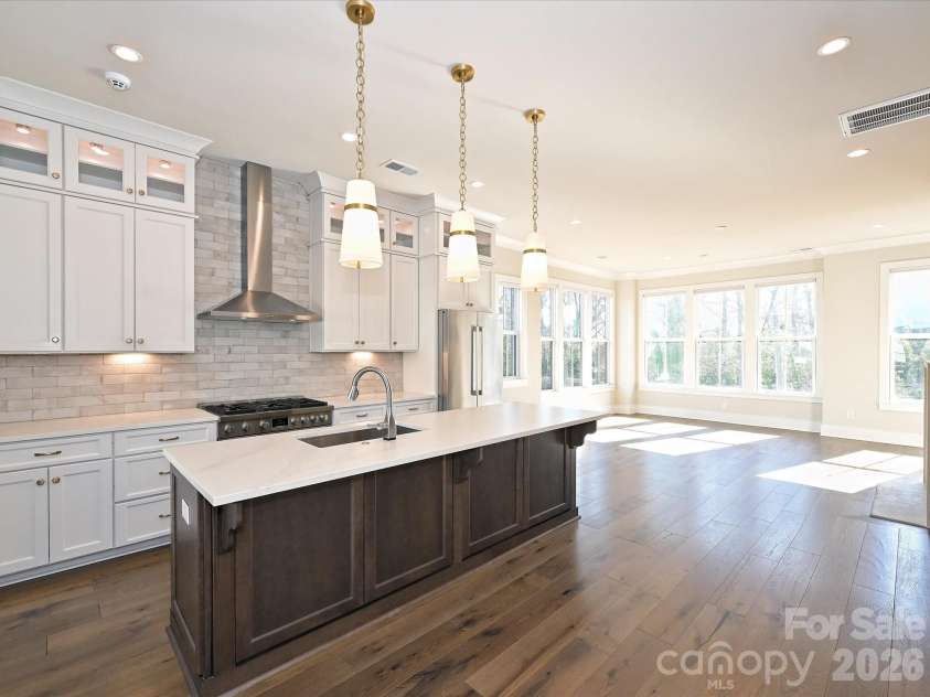 2428 Runnymede Lane, Charlotte, NC 28209.  MLS# CAR4342917, YatesRealty ID 24717. 