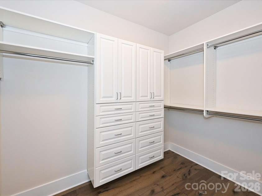 2428 Runnymede Lane, Charlotte, NC 28209.  MLS# CAR4342917, YatesRealty ID 24717. 