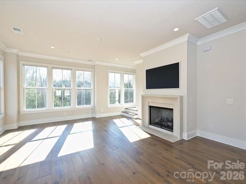 2428 Runnymede Lane, Charlotte, NC 28209.  MLS# CAR4342917, YatesRealty ID 24717. Very spacious living area