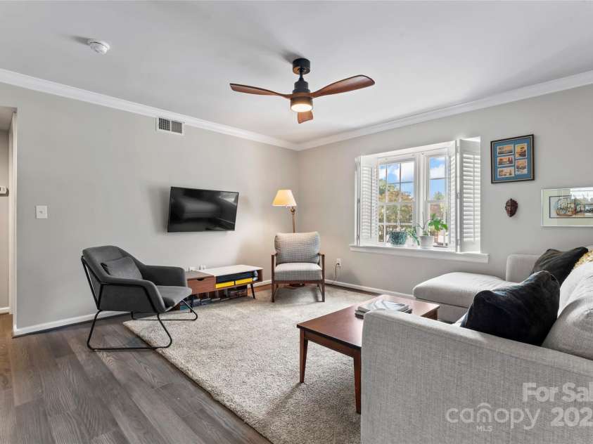 3520 Colony Road, Charlotte, NC 28211.  MLS# CAR4264830, YatesRealty ID 24717. Living Area