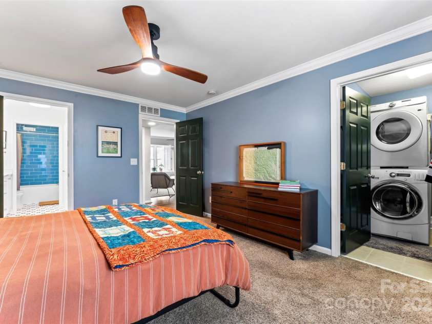 3520 Colony Road, Charlotte, NC 28211.  MLS# CAR4264830, YatesRealty ID 24717. Primary Bedroom