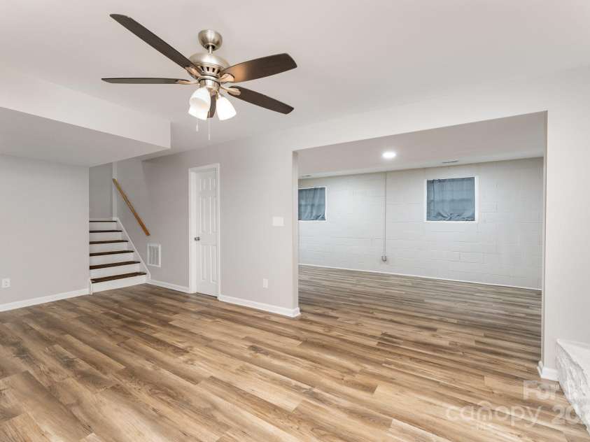 611 King Arthur Drive, Gastonia, NC 28056.  MLS# CAR4276530, YatesRealty ID 24718. 