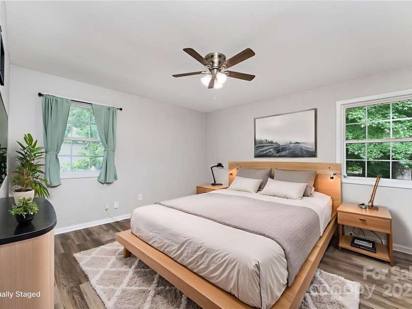 611 King Arthur Drive, Gastonia, NC 28056.  MLS# CAR4276530, YatesRealty ID 24718. Virtually staged