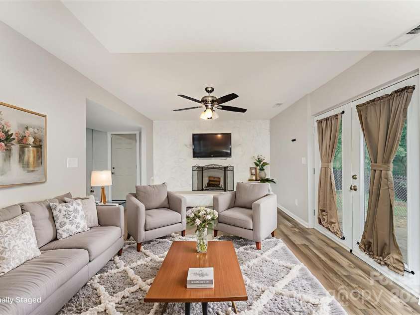 611 King Arthur Drive, Gastonia, NC 28056.  MLS# CAR4276530, YatesRealty ID 24718. Virtually staged