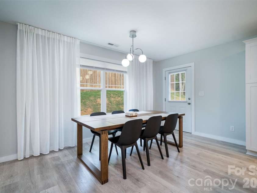 16 DanielBrooke Drive, Asheville, NC 28806.  MLS# CAR4371229, YatesRealty ID 24719. 