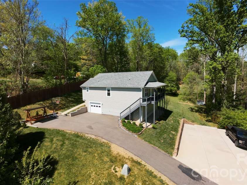 16 DanielBrooke Drive, Asheville, NC 28806.  MLS# CAR4371229, YatesRealty ID 24719. 