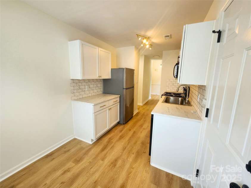 3106 Faircroft Way, Monroe, NC 28110.  MLS# CAR4273527, YatesRealty ID 24719. Breakfast Nook