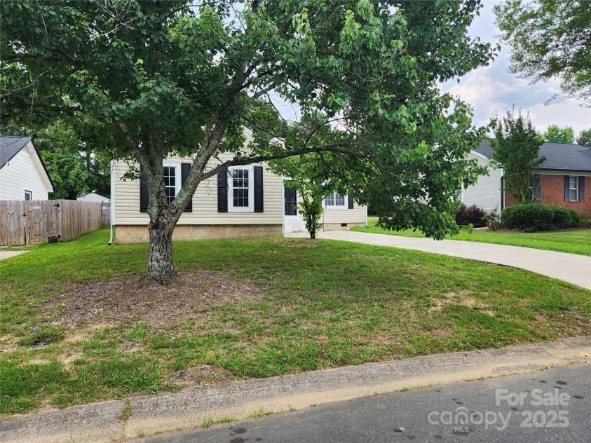 3106 Faircroft Way, Monroe, NC 28110.  MLS# CAR4273527, YatesRealty ID 24719. Home Sweet Home!