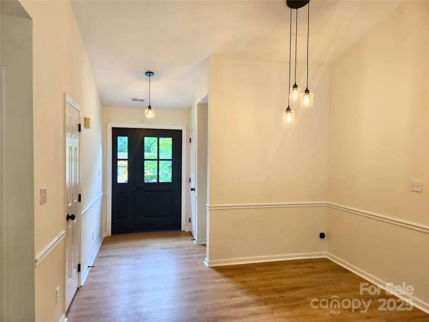 3106 Faircroft Way, Monroe, NC 28110.  MLS# CAR4273527, YatesRealty ID 24719. Stunning Entry