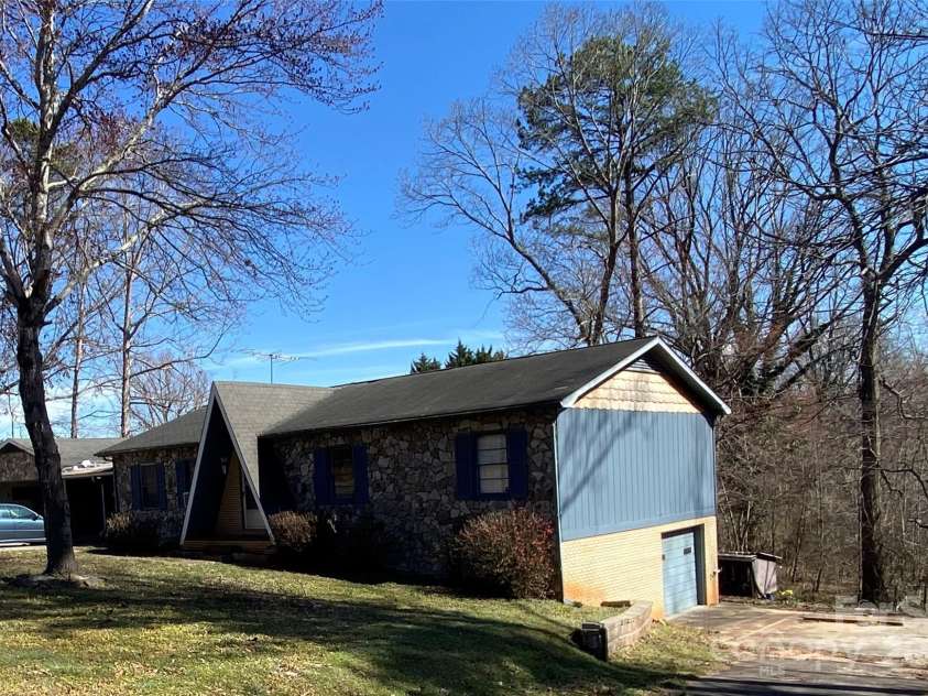 1161 Mountain Shadows Drive, Morganton, NC 28655.  MLS# CAR4231001, YatesRealty ID 2472. 