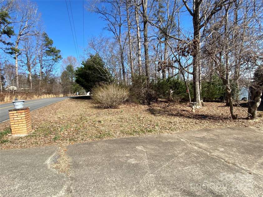 1161 Mountain Shadows Drive, Morganton, NC 28655.  MLS# CAR4231001, YatesRealty ID 2472. 