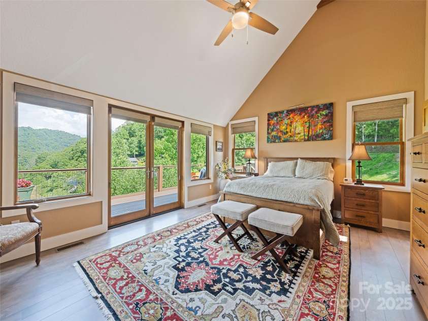 164 Flowing Hills Drive, Clyde, NC 28721.  MLS# CAR4277265, YatesRealty ID 24720. 