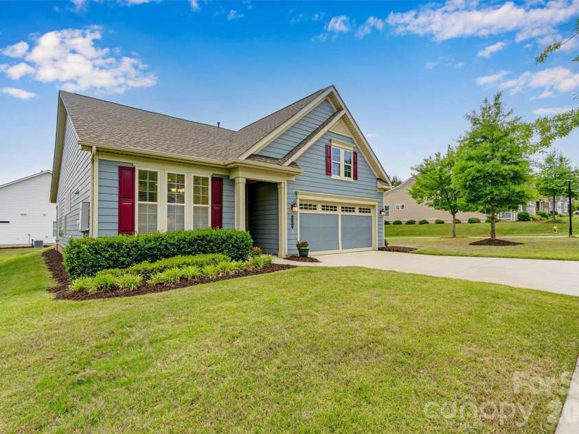 8306 Festival Way, Charlotte, NC 28215.  MLS# CAR4379214, YatesRealty ID 24720. 
