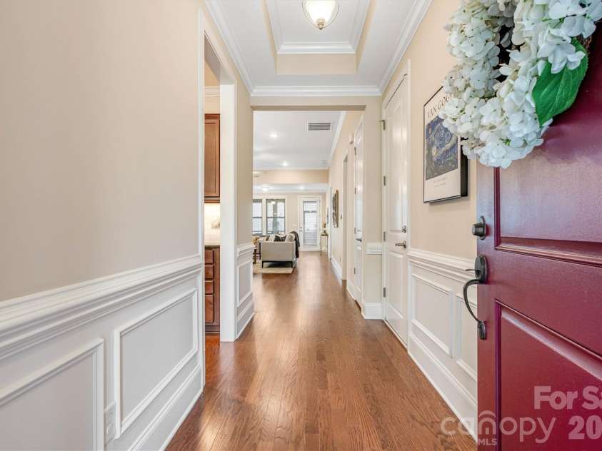 8306 Festival Way, Charlotte, NC 28215.  MLS# CAR4379214, YatesRealty ID 24720. 
