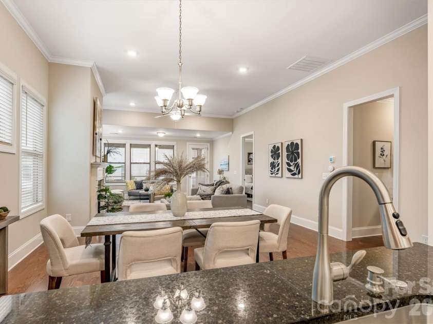 8306 Festival Way, Charlotte, NC 28215.  MLS# CAR4379214, YatesRealty ID 24720. 