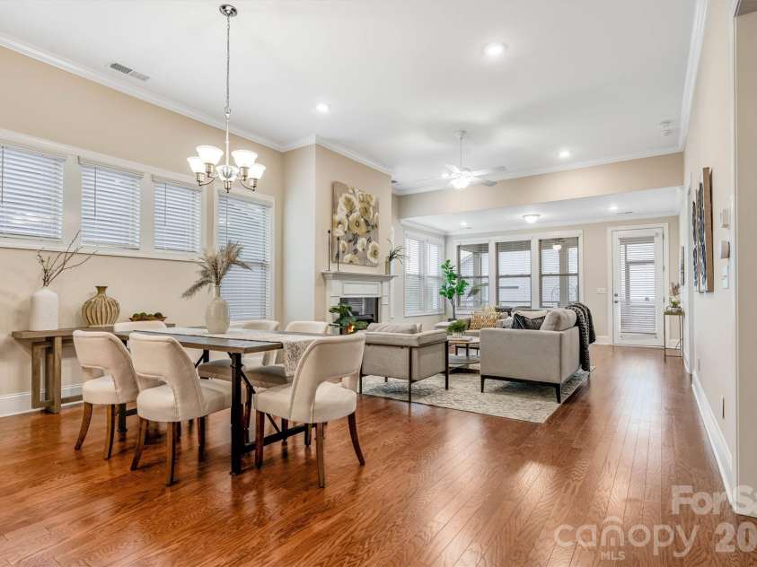 8306 Festival Way, Charlotte, NC 28215.  MLS# CAR4379214, YatesRealty ID 24720. 
