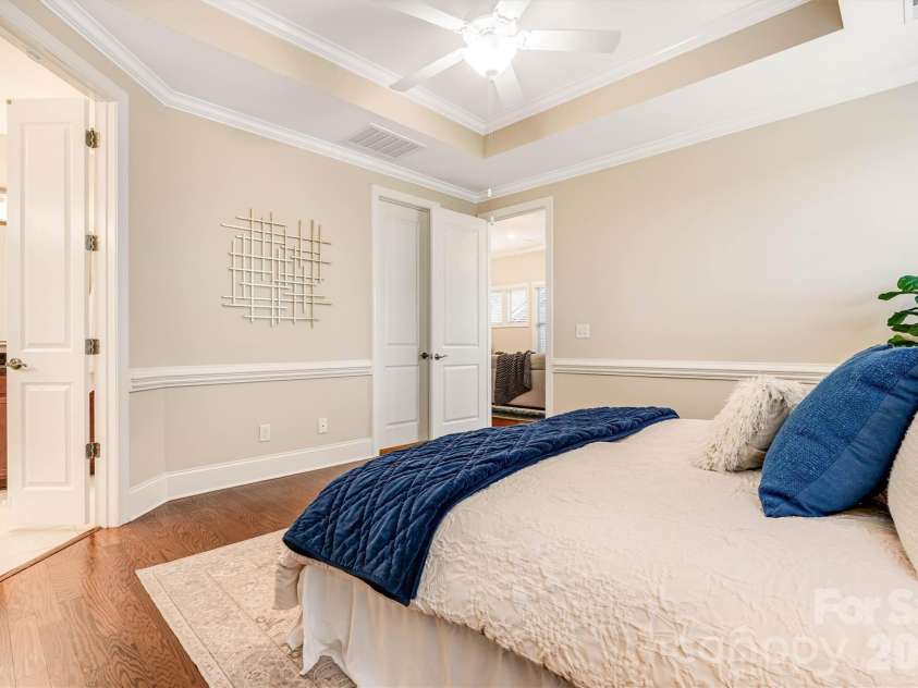 8306 Festival Way, Charlotte, NC 28215.  MLS# CAR4379214, YatesRealty ID 24720. 