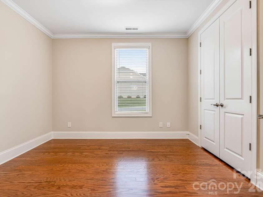 8306 Festival Way, Charlotte, NC 28215.  MLS# CAR4379214, YatesRealty ID 24720. 