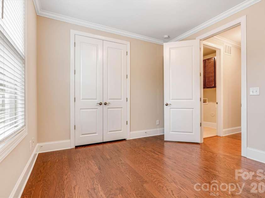 8306 Festival Way, Charlotte, NC 28215.  MLS# CAR4379214, YatesRealty ID 24720. 