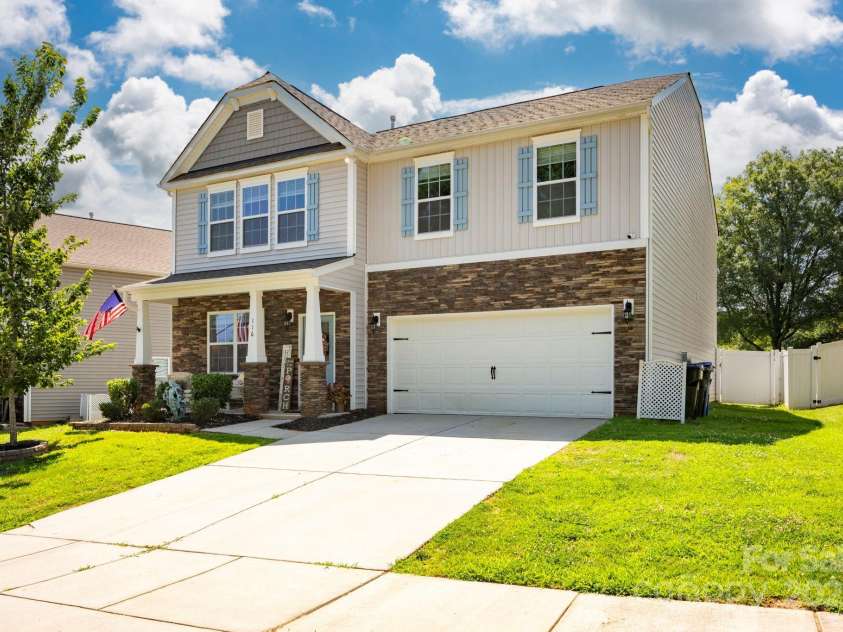 116 Kingsway Drive, Mooresville, NC 28115.  MLS# CAR4274350, YatesRealty ID 24721. 