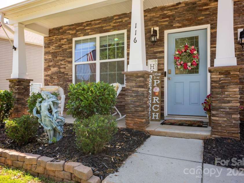 116 Kingsway Drive, Mooresville, NC 28115.  MLS# CAR4274350, YatesRealty ID 24721. 