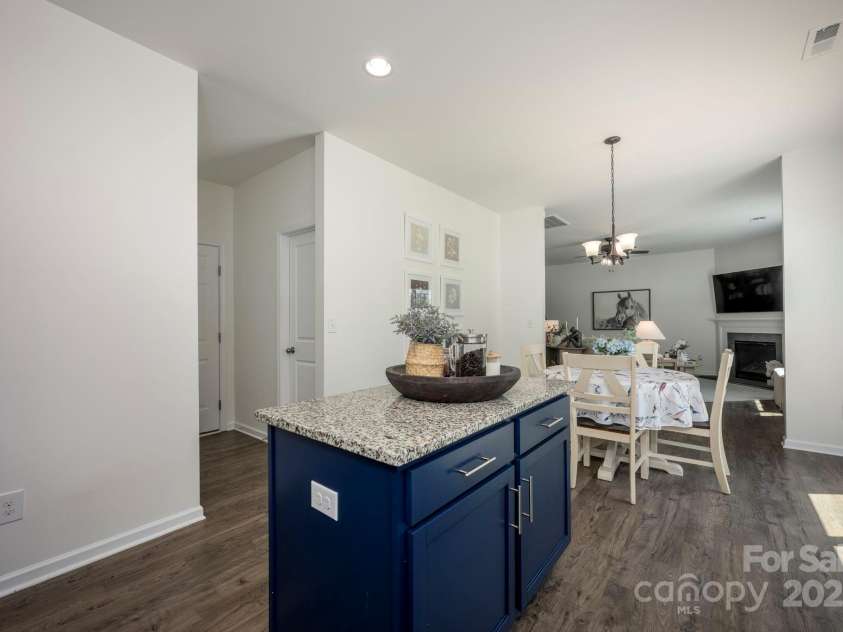 116 Kingsway Drive, Mooresville, NC 28115.  MLS# CAR4274350, YatesRealty ID 24721. 