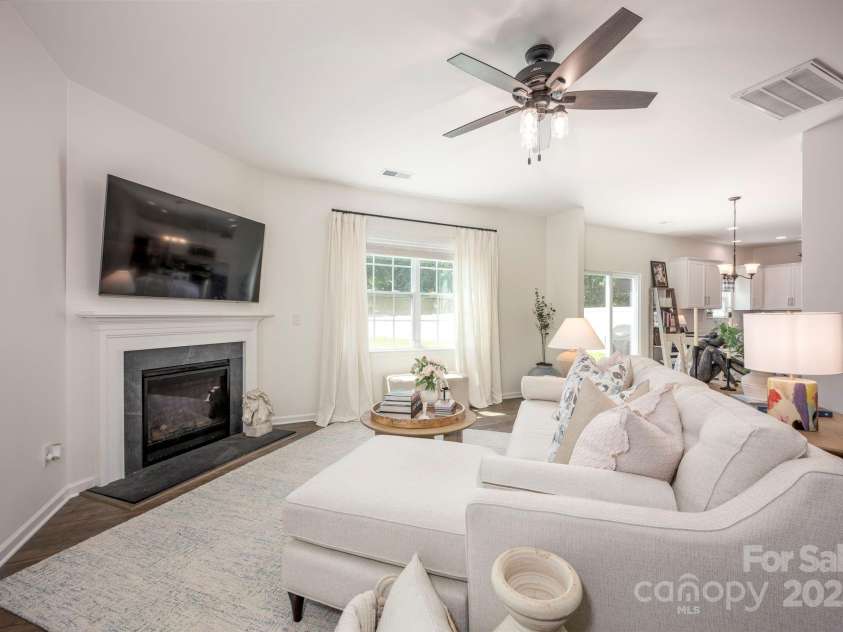 116 Kingsway Drive, Mooresville, NC 28115.  MLS# CAR4274350, YatesRealty ID 24721. 